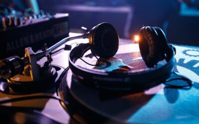 How to Choose the Perfect Event Planner and DJ: Your Ultimate Guide to a High Note Experience